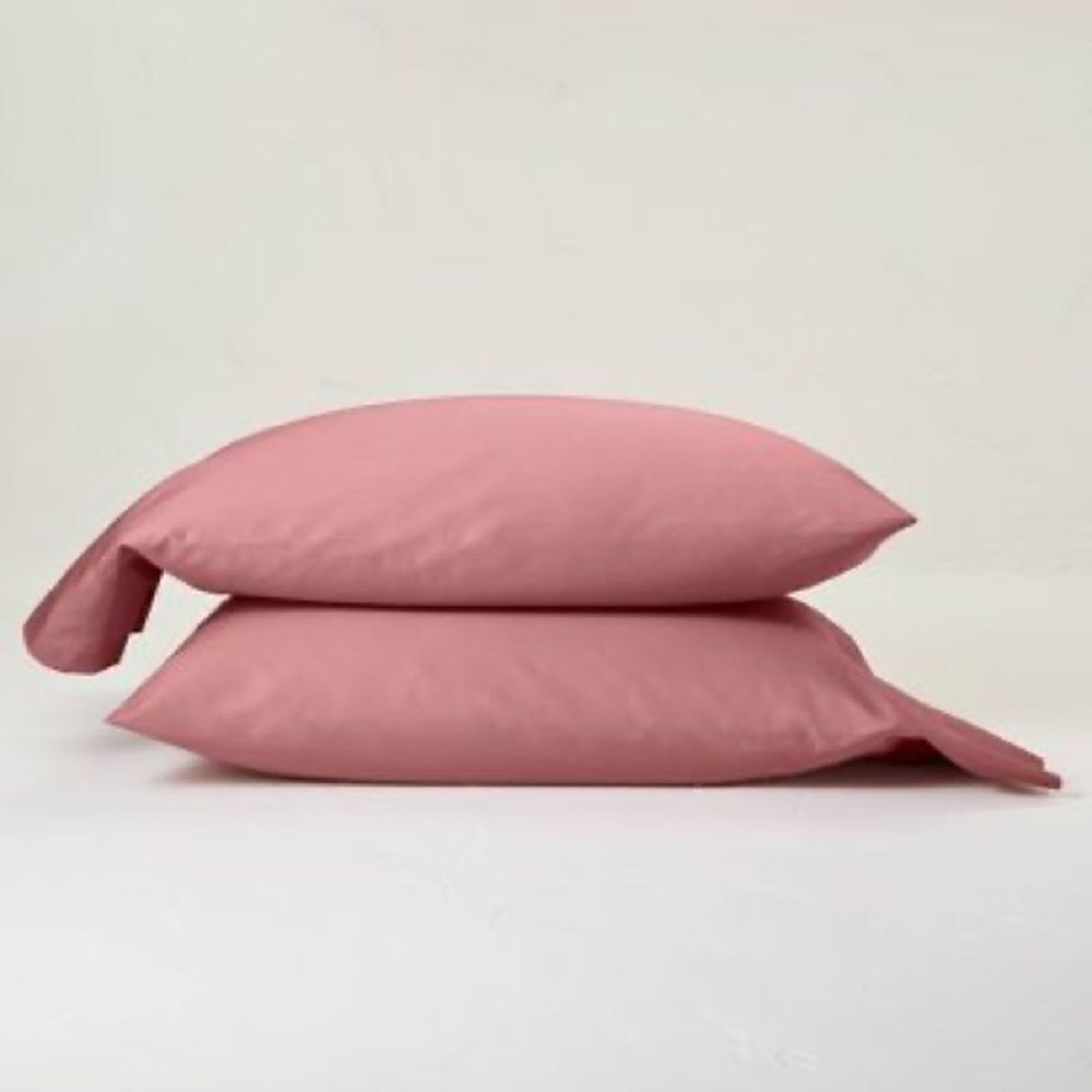300 Thread Count Temperature Regulating Solid Pillowcase Set - Casaluna